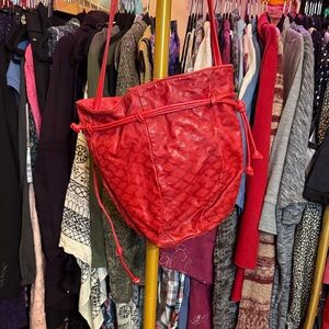 Chic Red Drawstring Shoulder Bag